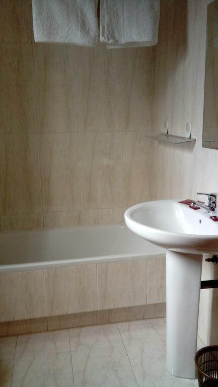Pension Residencia Buenos Aires Vigo Zewnętrze zdjęcie